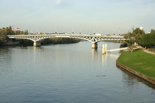 PONT DE POISSY 1952